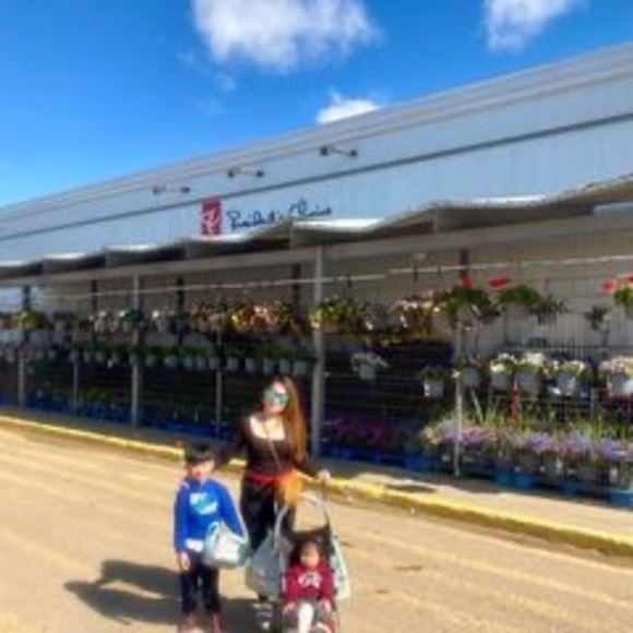 Meet your Posher, Kimberly rose - Picture 1 of 1